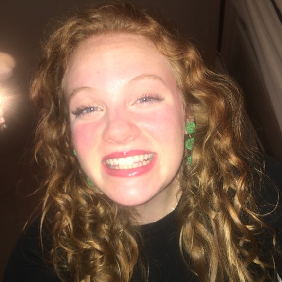 Meet your Posher, Fiona - Picture 1 of 6